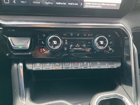 Used 2024 GMC Sierra 2500 Denali w/ Denali Reserve Package AWD/4WD image 7