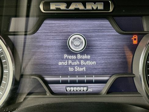 Used 2023 RAM 1500 Big Horn AWD/4WD image 18