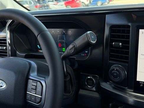 Used 2026 Ford F250 Lariat w/ Black Appearance Package AWD/4WD image 11