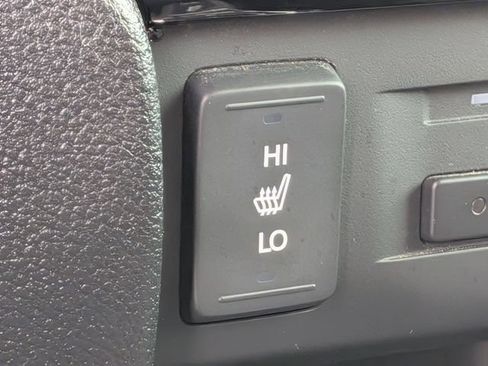 Used 2018 Honda Pilot Touring image 27