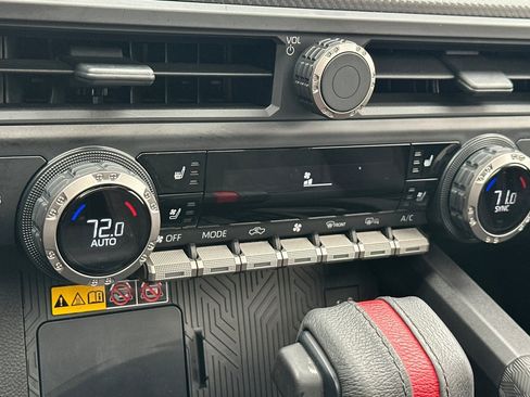 Used 2024 Toyota Tacoma TRD Pro AWD/4WD image 18