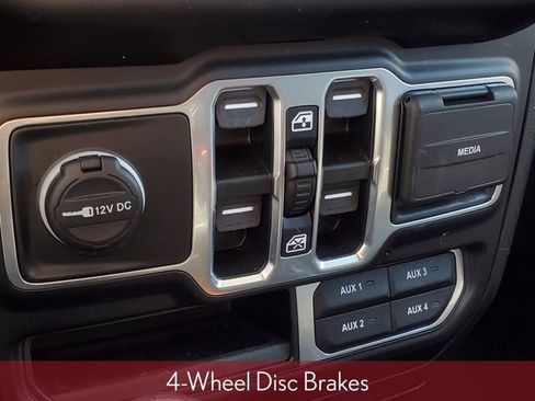 Used 2023 Jeep Wrangler Unlimited Sahara w/ Cold Weather Group AWD/4WD image 28