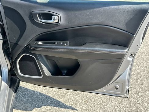 Used 2018 Jeep Compass Sport FWD image 14