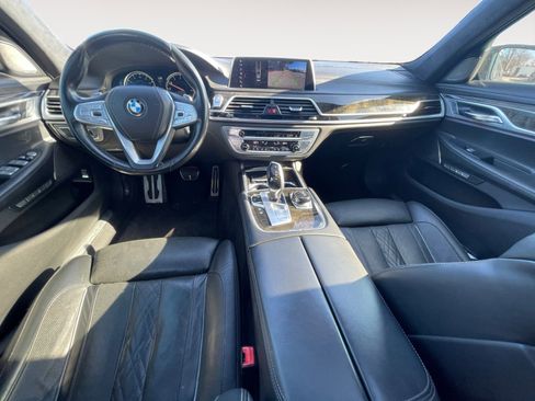 Used 2018 BMW 750i xDrive AWD/4WD image 13