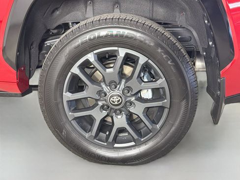 Used 2026 Toyota Sequoia Platinum w/ Tow Technology Package AWD/4WD image 33