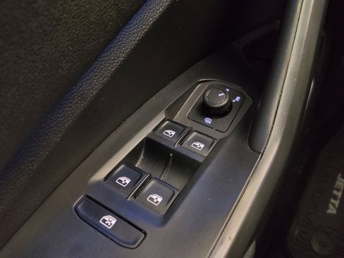 Used 2020 Volkswagen Jetta SEL image 27