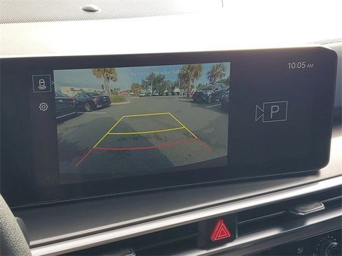 Used 2025 Kia Sorento LX image 22