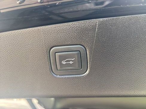 Used 2024 Chevrolet Blazer LT w/ Convenience Package FWD image 37