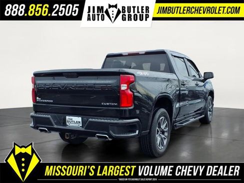 Used 2020 Chevrolet Silverado 1500 Custom w/ Custom Value Package image 4
