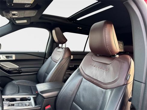 Used 2023 Ford Explorer Platinum w/ Technology Package image 19