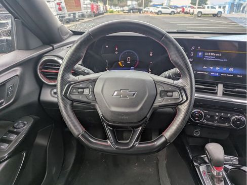 Certified 2025 Chevrolet Trax RS w/ Driver Confidence Package image 19