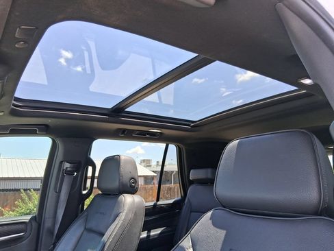 Used 2023 GMC Yukon Denali RWD image 21