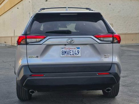 Used 2019 Toyota RAV4 XLE image 4