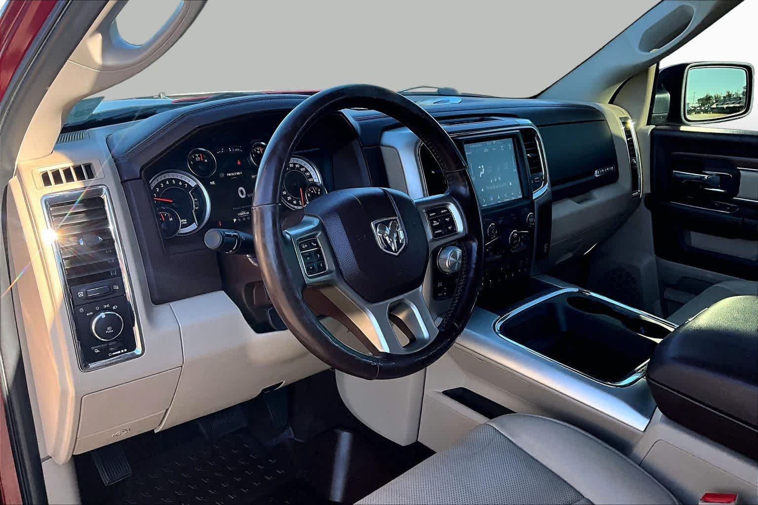 Used 2018 RAM 1500 Laramie w/ Convenience Group AWD/4WD image 17