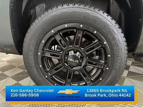 Used 2013 Chevrolet Avalanche LTZ image 27