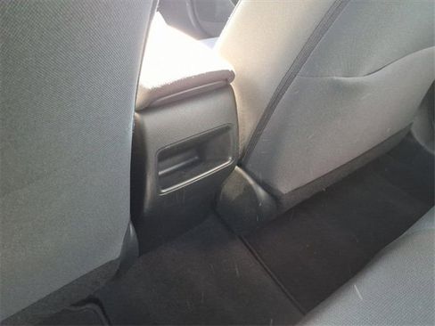 Used 2020 Toyota Corolla LE image 7