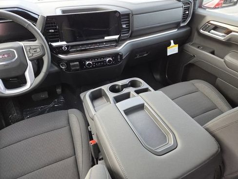 New 2026 GMC Sierra 1500 Elevation image 29