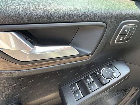 Used 2020 Ford Escape Titanium FWD image 15