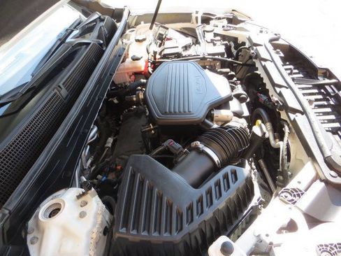 Used 2022 GMC Acadia SLT w/ Preferred Package image 35