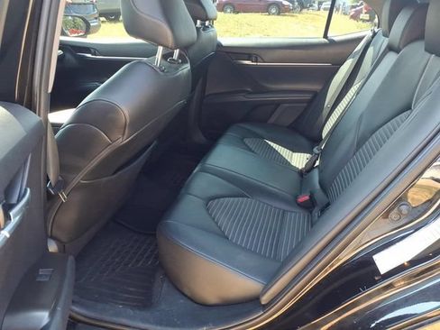 Used 2021 Toyota Camry SE FWD image 6