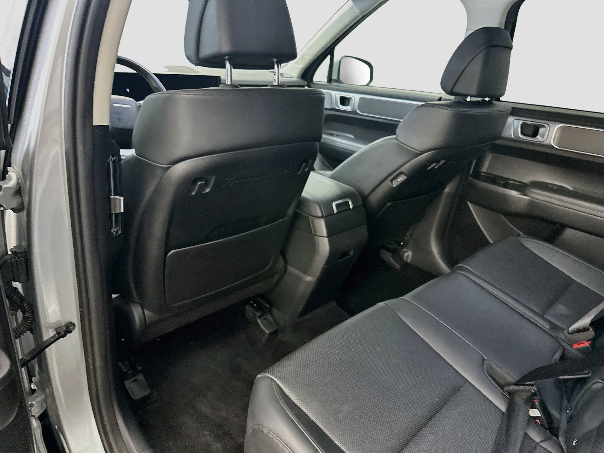 Used 2025 Hyundai Santa Fe SEL AWD/4WD image 27