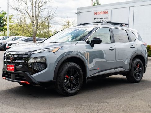 New 2026 Nissan Rogue SV AWD/4WD image 3