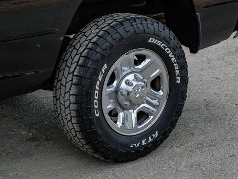 Used 2017 RAM 2500 Tradesman w/ Chrome Appearance Group image 63