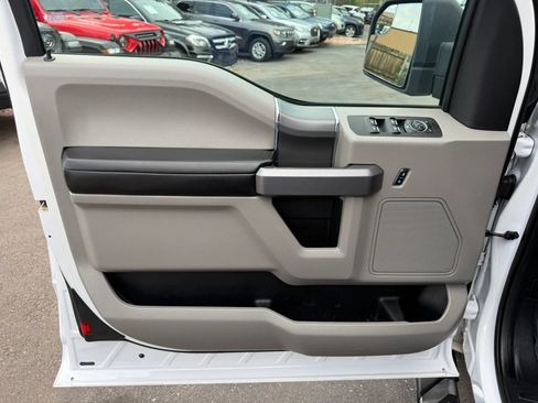 Used 2015 Ford F150 XLT w/ Equipment Group 301A Mid RWD image 29