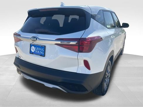 Used 2023 Kia Seltos LX AWD/4WD image 8