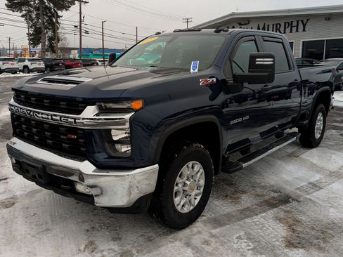 Used 2021 Chevrolet Silverado 2500 LT w/ Convenience Package image 1