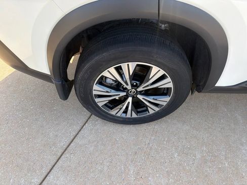 Used 2021 Nissan Rogue SV FWD image 13