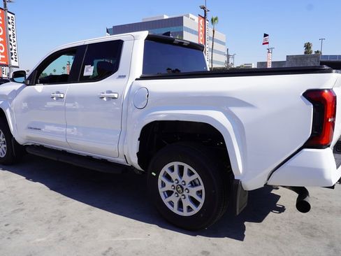 New 2026 Toyota Tacoma SR5 RWD image 4