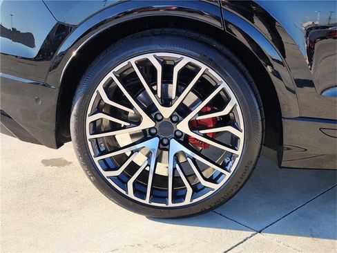 New 2026 Audi SQ8 Prestige image 9