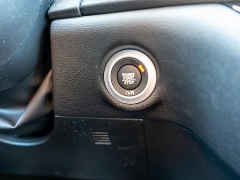 New 2026 Chrysler Pacifica Select image 26