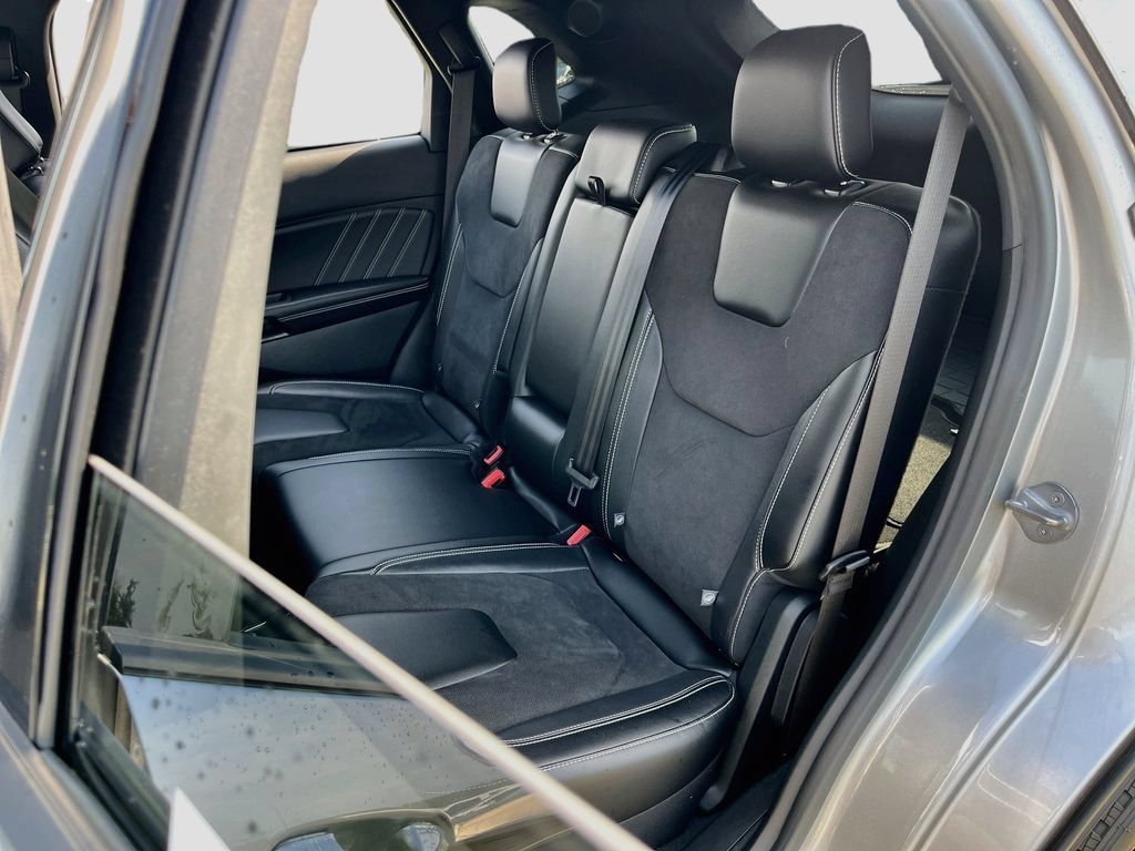 Used 2022 Ford Edge ST AWD/4WD image 23