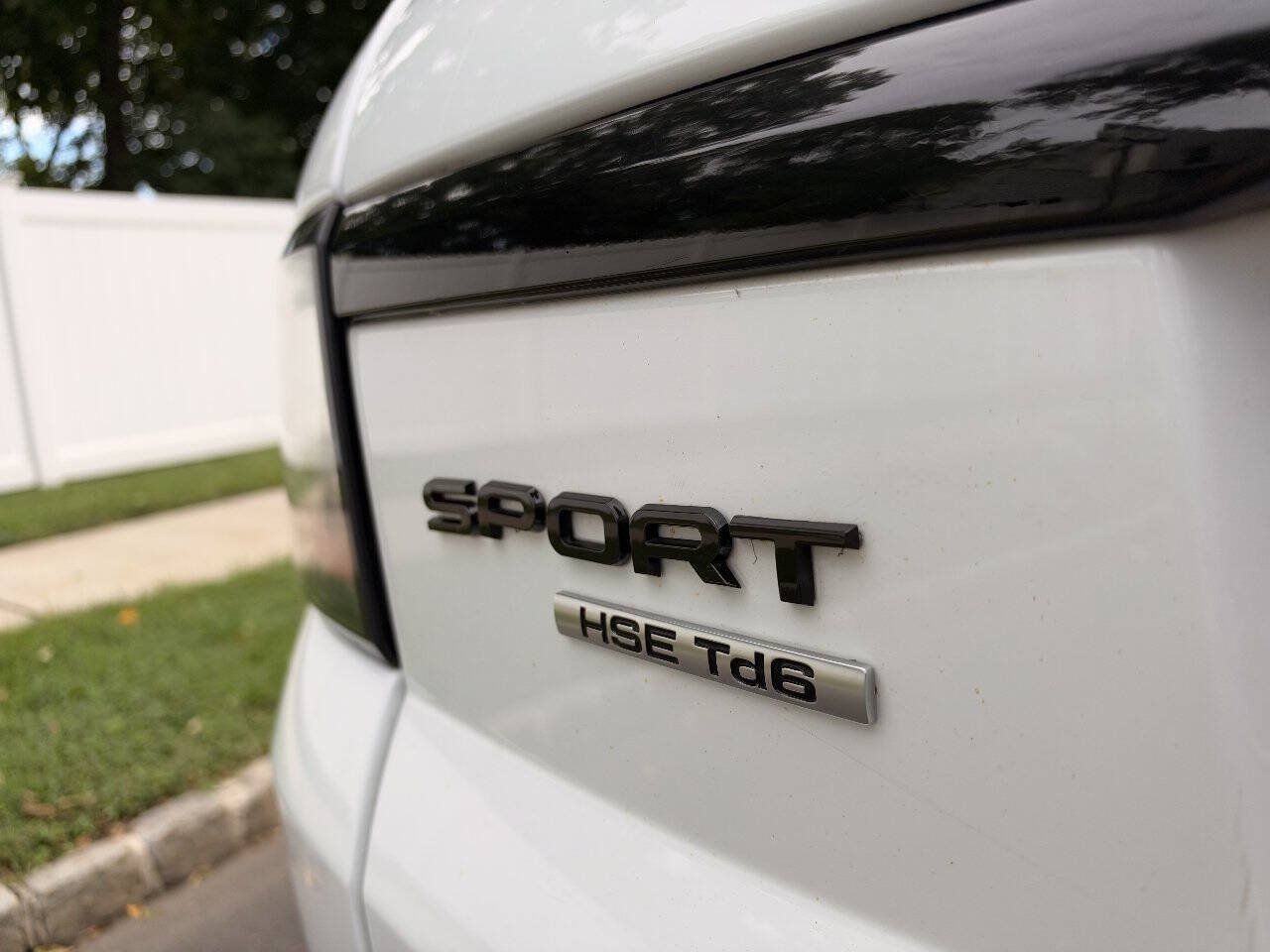 Used 2018 Land Rover Range Rover Sport HSE AWD/4WD image 8