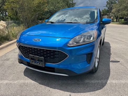 Used 2020 Ford Escape SE image 5