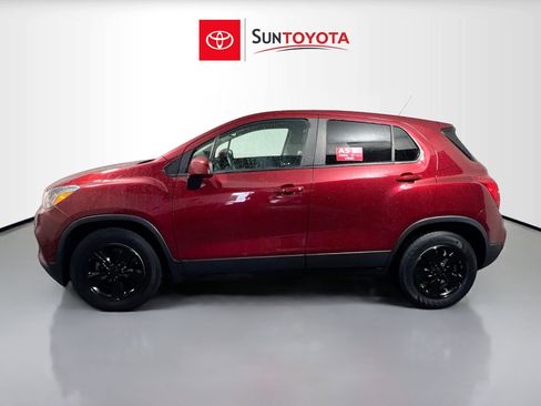 Used 2021 Chevrolet Trax LS w/ Tint and Cruise Package image 7