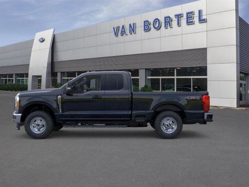 New 2026 Ford F250 XL w/ XL Off-Road Package AWD/4WD image 3