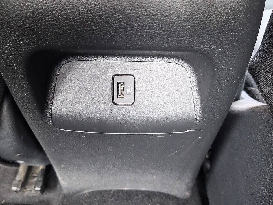 Used 2020 Nissan Sentra SV w/ Electronics Package FWD image 30