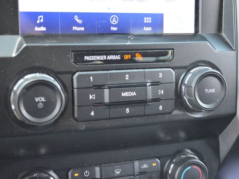 Used 2020 Ford F150 XLT w/ Equipment Group 302A Luxury AWD/4WD image 23
