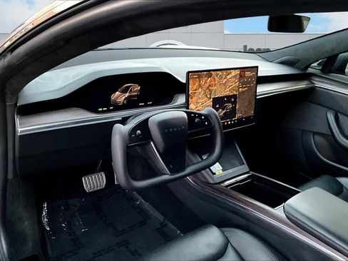 Used 2022 Tesla Model S image 2