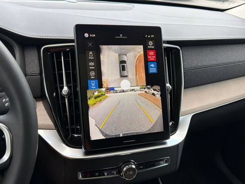New 2026 Volvo XC90 B5 Plus w/ Protection Package AWD/4WD image 17