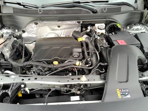 Certified 2024 Chevrolet Trax RS w/ Sunroof Package image 4