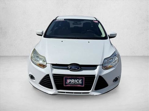 Used 2012 Ford Focus SE FWD image 2