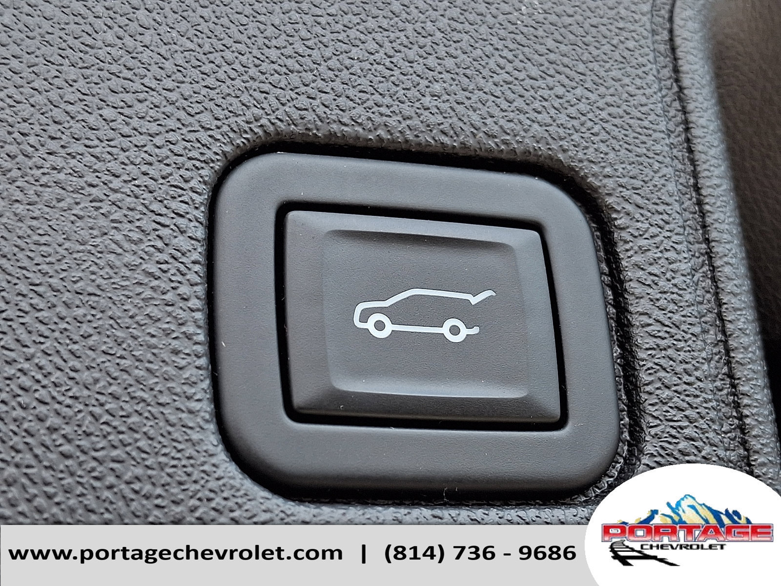 Used 2024 GMC Terrain SLT AWD/4WD image 35