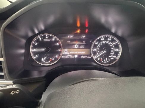 Used 2025 Mitsubishi Outlander SE FWD image 27