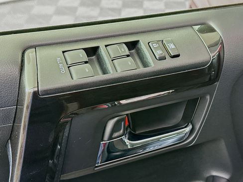 Used 2024 Toyota 4Runner TRD Off-Road image 15