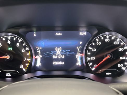 Used 2024 Jeep Compass Latitude AWD/4WD image 15