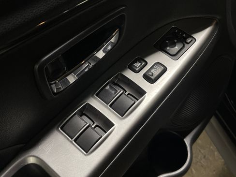 Used 2022 Mitsubishi Outlander Sport SE image 7